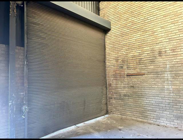 165M² WAREHOUSE TO LET IN LOMBARDY WEST